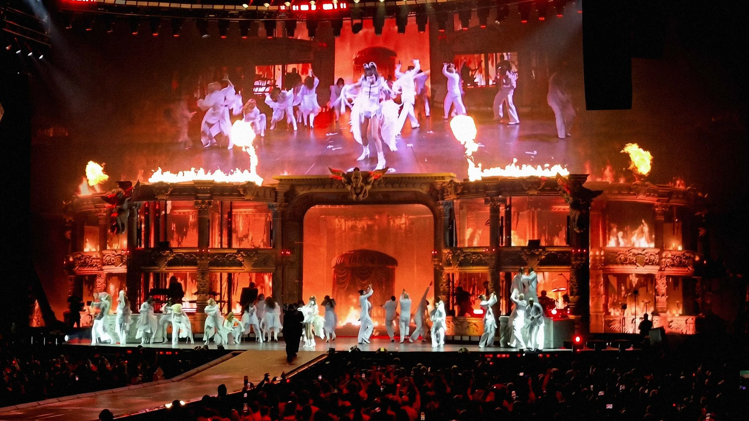 Lady Gaga - Mayhem Ball Tour