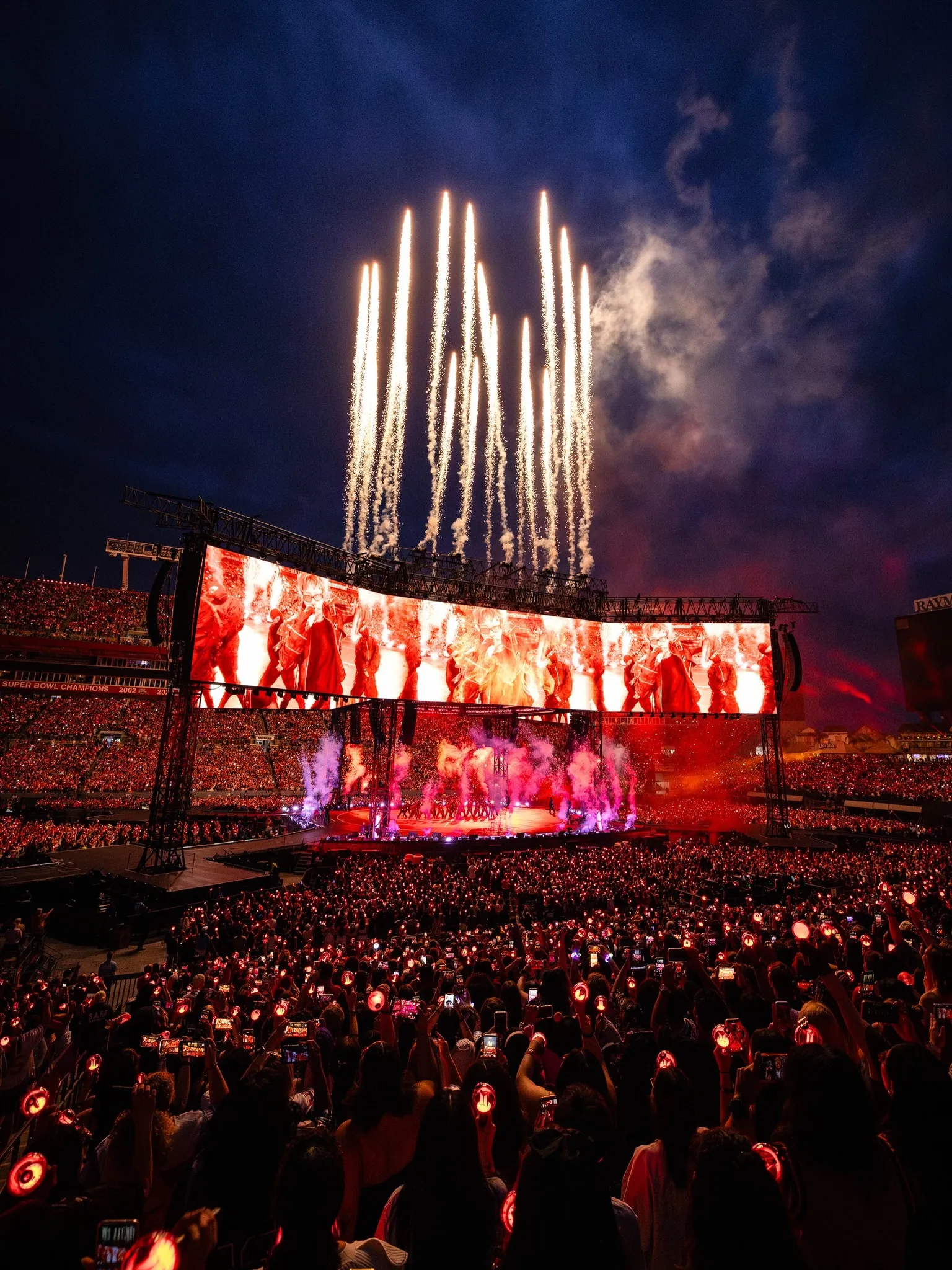 BTS - World tour Arirang